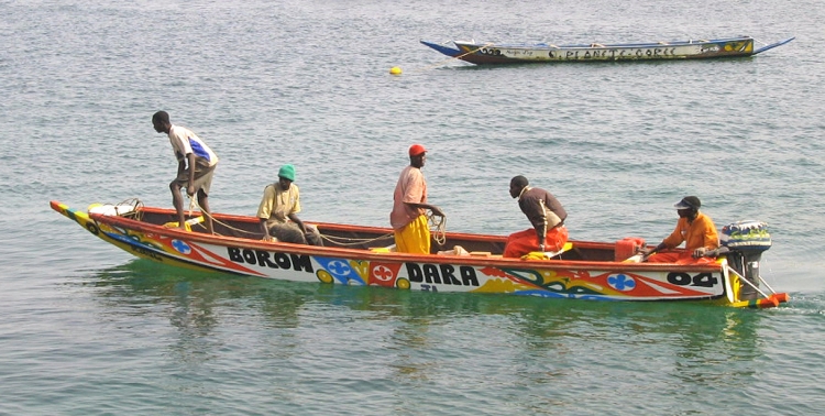 Saint Louis du Sénégal: Les relations psychosociales des communautés de pêcheurs avec la mer: le cas de Guet Ndar