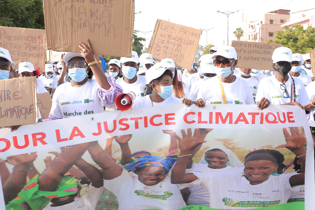 Marche des femmes pour le climat à Dakar :