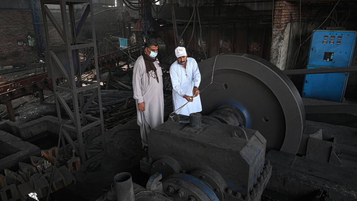 Pakistan: la brigade anti-pollution fait la police dans les usines de Lahore