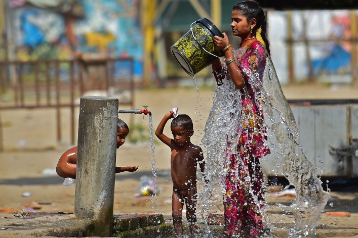 EN PLEINE VAGUE DE CHALEUR EXTRÊME, L’INDE RELANCE SA PRODUCTION DE CHARBON À DES NIVEAUX RECORDS